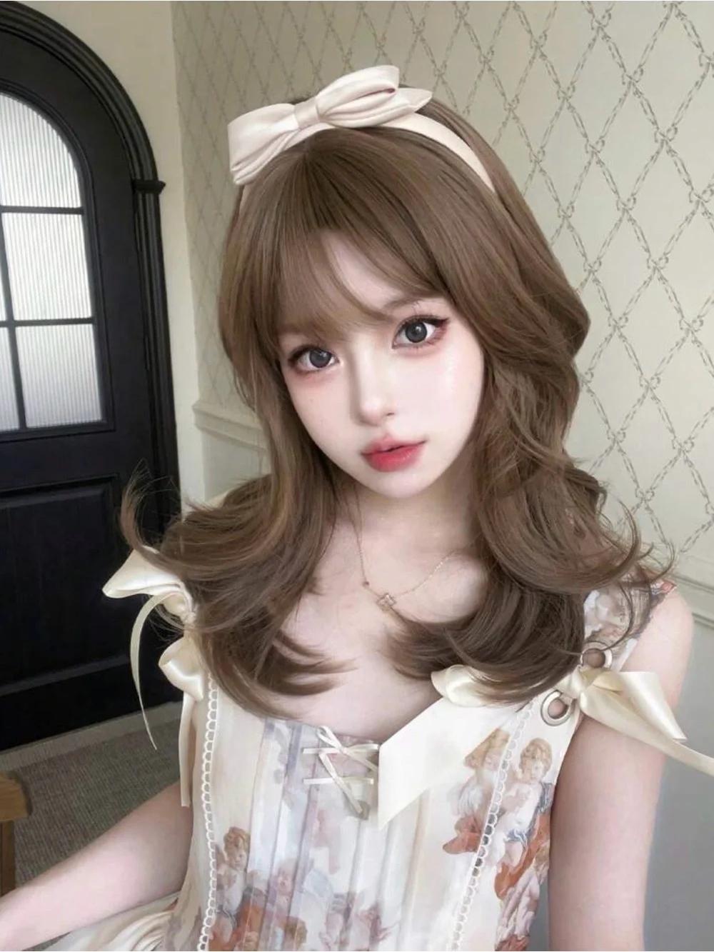 Heat Resistant Wavy Wig In Brown With Bangs 18”
